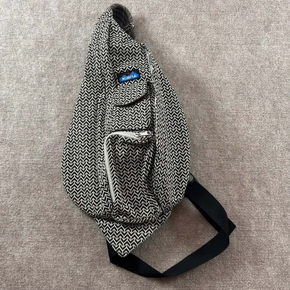 KAVU Rope Bag Sling Backpack Black Cream Chevron Canvas Crossbody Hiking Travel